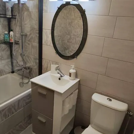 2 Pers. Sacre Coeur Apartment